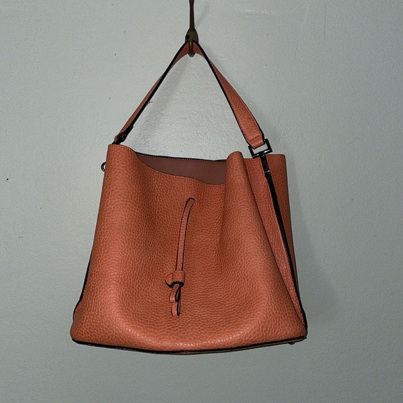 Leather stand up shoulder bag - Picture 2 of 7